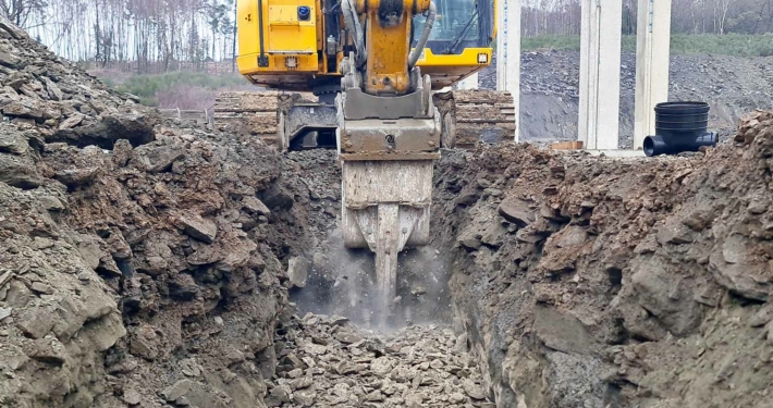 Economical trenching in rock